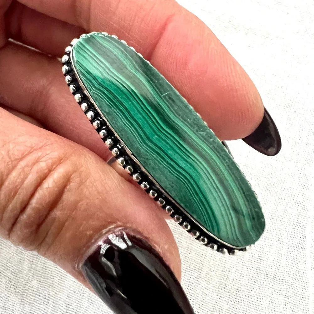 925 Long Elegant Malachite Ring 7.5 - Picture 5 of 13